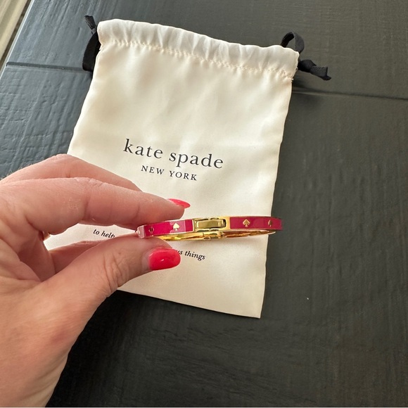 Kate Spade ♠️ New York Spot the Spade Enamel Hinged Bangle flamingo pink color - Picture 5 of 8
